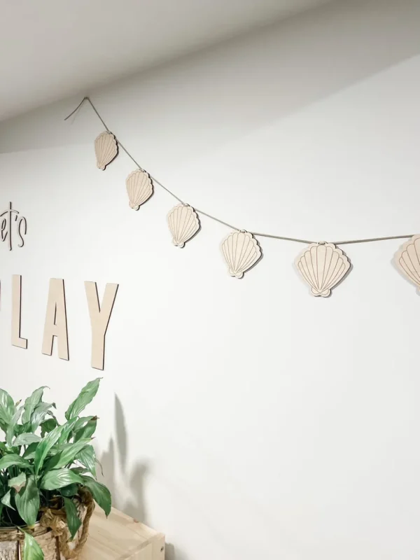 Clam Shell Wooden Garland