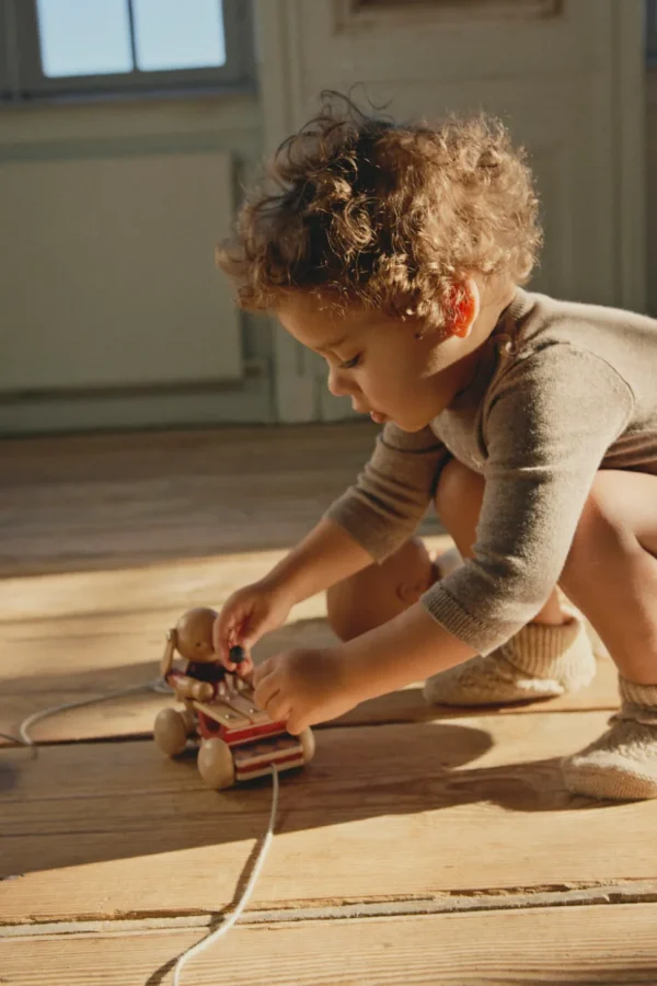Konges Sløjd Wooden Pull Music Bunny - Bell Boy Red
