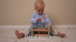 Little Dutch Pounding Bench - Little Farm
