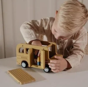 Little Dutch School Bus