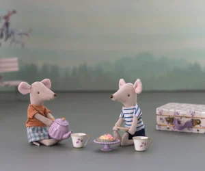 Maileg Afternoon Treat Mouse - Merle