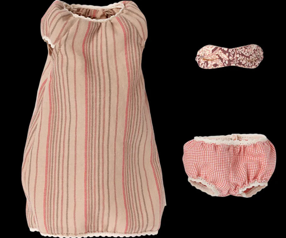 maileg_medium_mouse_night_2.webp Maileg Medium Mouse, Nightgown