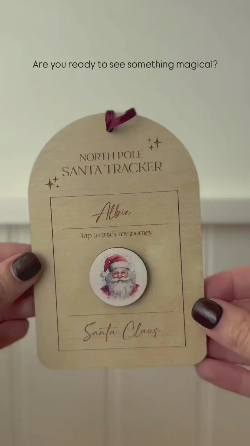 personalised_santa_tracke_1-1.webp Personalised Santa Tracker - Arch Design - White Print Santa