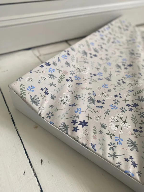 Ralphie Bear Anti-Roll Wedge Baby Changing Mat - Wildflower