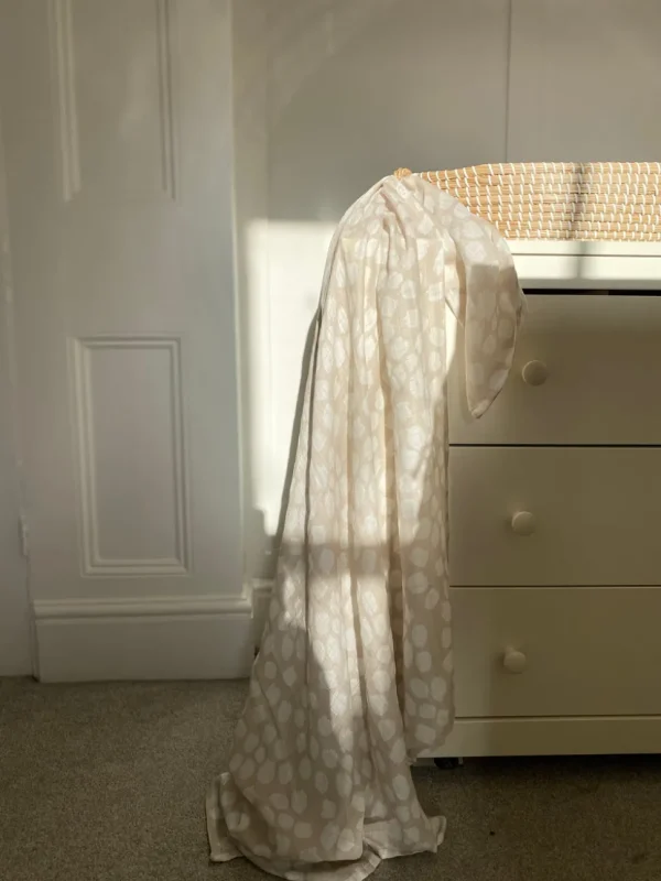 Ralphie Bear Large Swaddle - Scallop