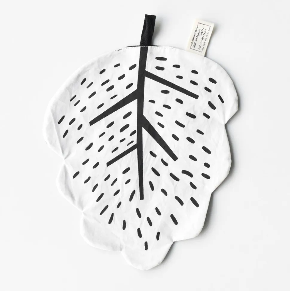 wee_gallery_organic_crink_0.webp Wee Gallery Organic Crinkle Toy - Leaf