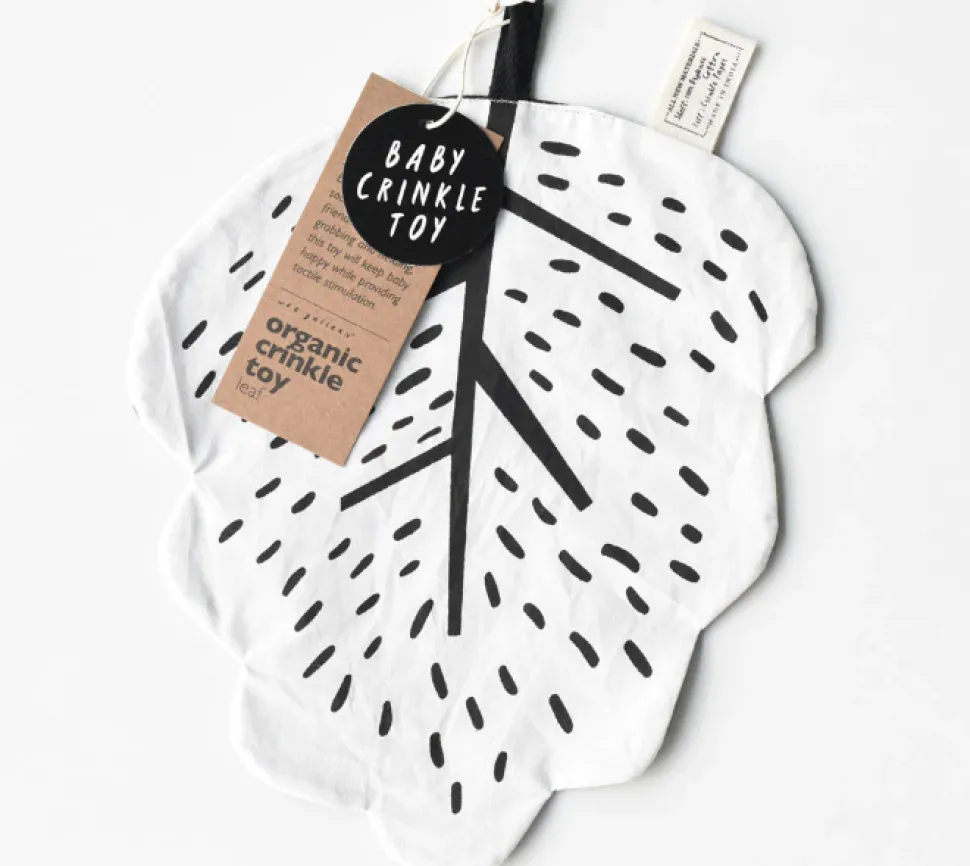 wee_gallery_organic_crink_3.webp Wee Gallery Organic Crinkle Toy - Leaf